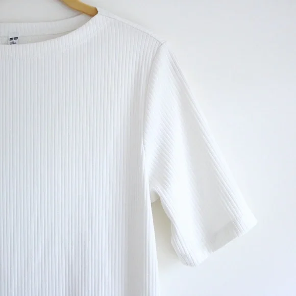 Uniqlo White Ribbed Half Sleeve Tee Shirt - Picture 2 of 6
